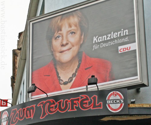 Zum Teufel mit Angela Merkel_WZ_XS7AOJS8_f.jpg